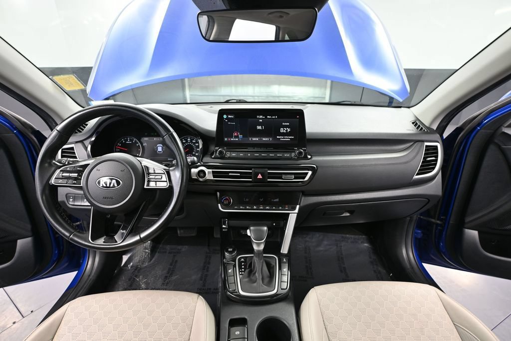 Used 2021 Kia Seltos SX w/ SX Sunroof Package AWD/4WD image 27