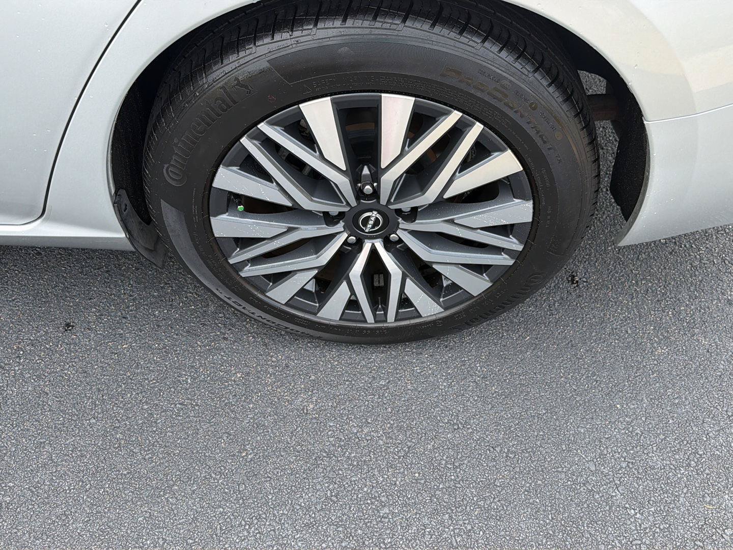 Used 2024 Nissan Altima 2.5 SV FWD image 36