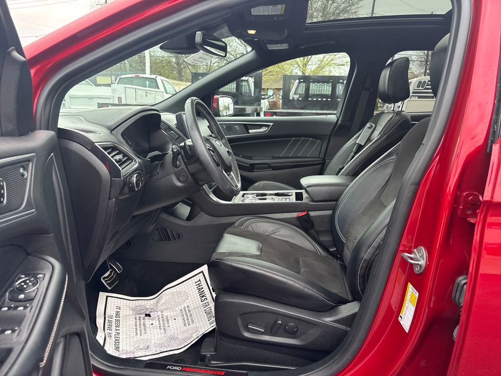 Used 2023 Ford Edge ST w/ Equipment Group 401A image 24