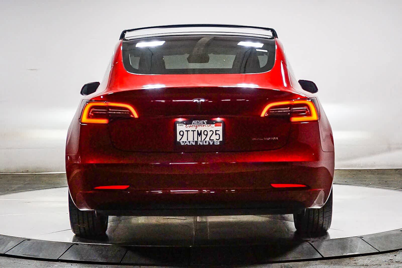 Used 2018 Tesla Model 3 Performance AWD/4WD image 3