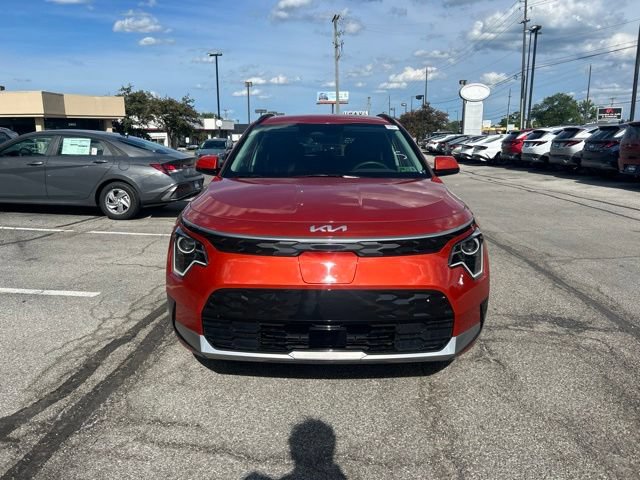 Used 2023 Kia Niro Wind w/ Wind Preserve Package FWD image 8