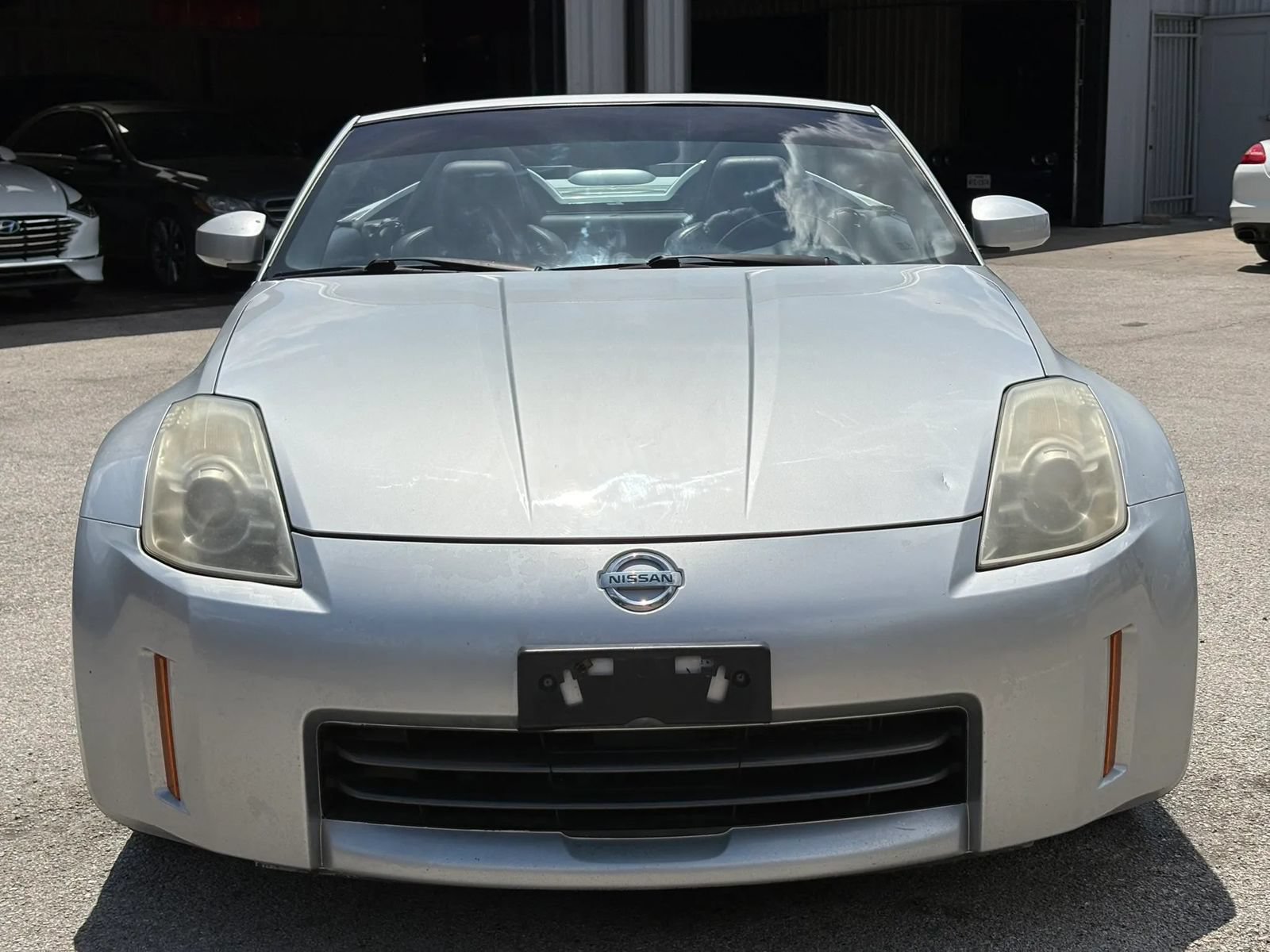 Used 2006 Nissan 350Z Touring RWD image 2