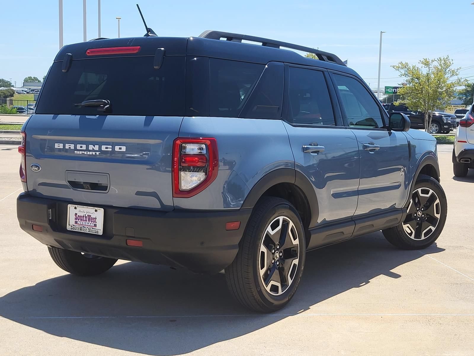 Used 2024 Ford Bronco Sport Outer Banks w/ Tech Package AWD/4WD image 6