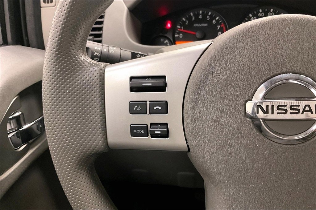 Certified 2020 Nissan Frontier SV w/ Midnight Edition Floor Mats image 19