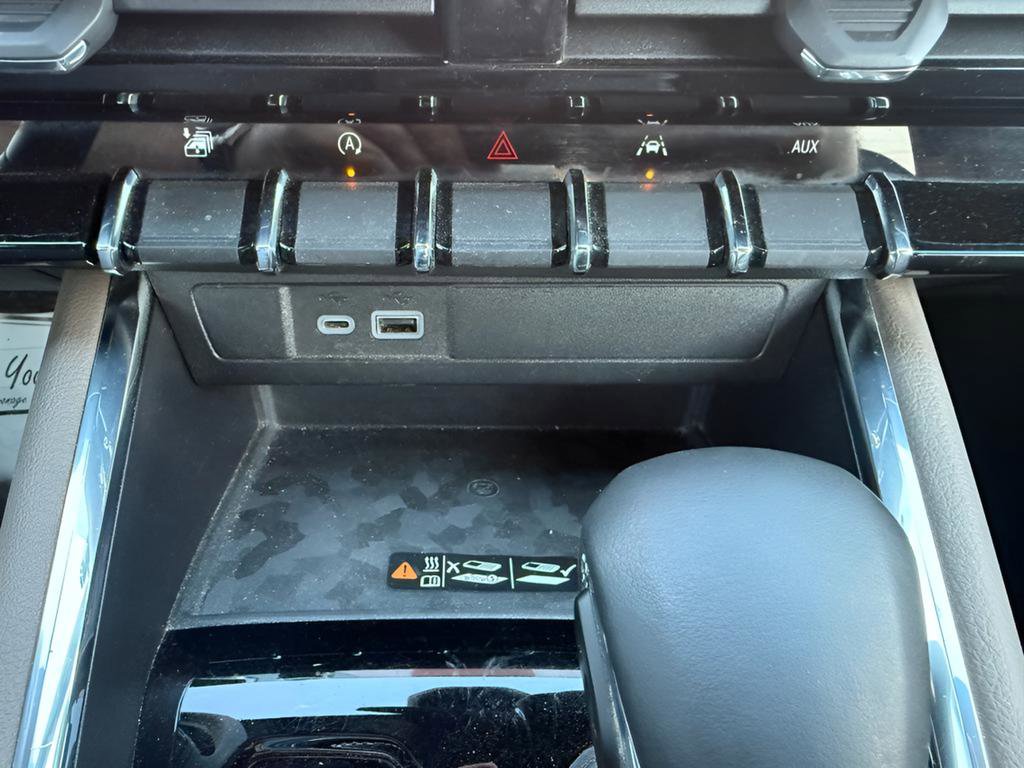 Used 2023 GMC Canyon Denali image 22