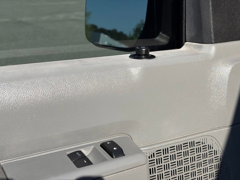 Used 2013 Ford E-150 and Econoline 150 w/ Commercial Cargo Van Pkg RWD image 16