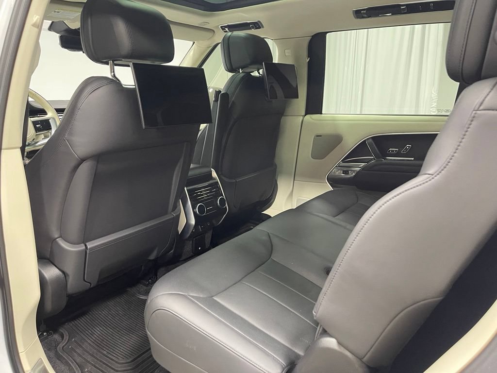 Used 2023 Land Rover Range Rover Long Wheelbase SE AWD/4WD image 26