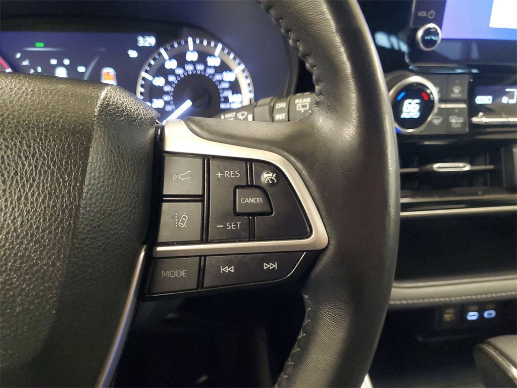 Certified 2023 Toyota Highlander LE image 22