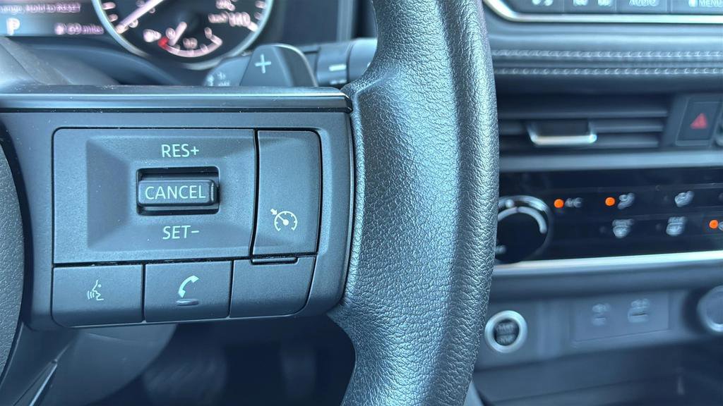 Used 2022 Nissan Rogue S image 10