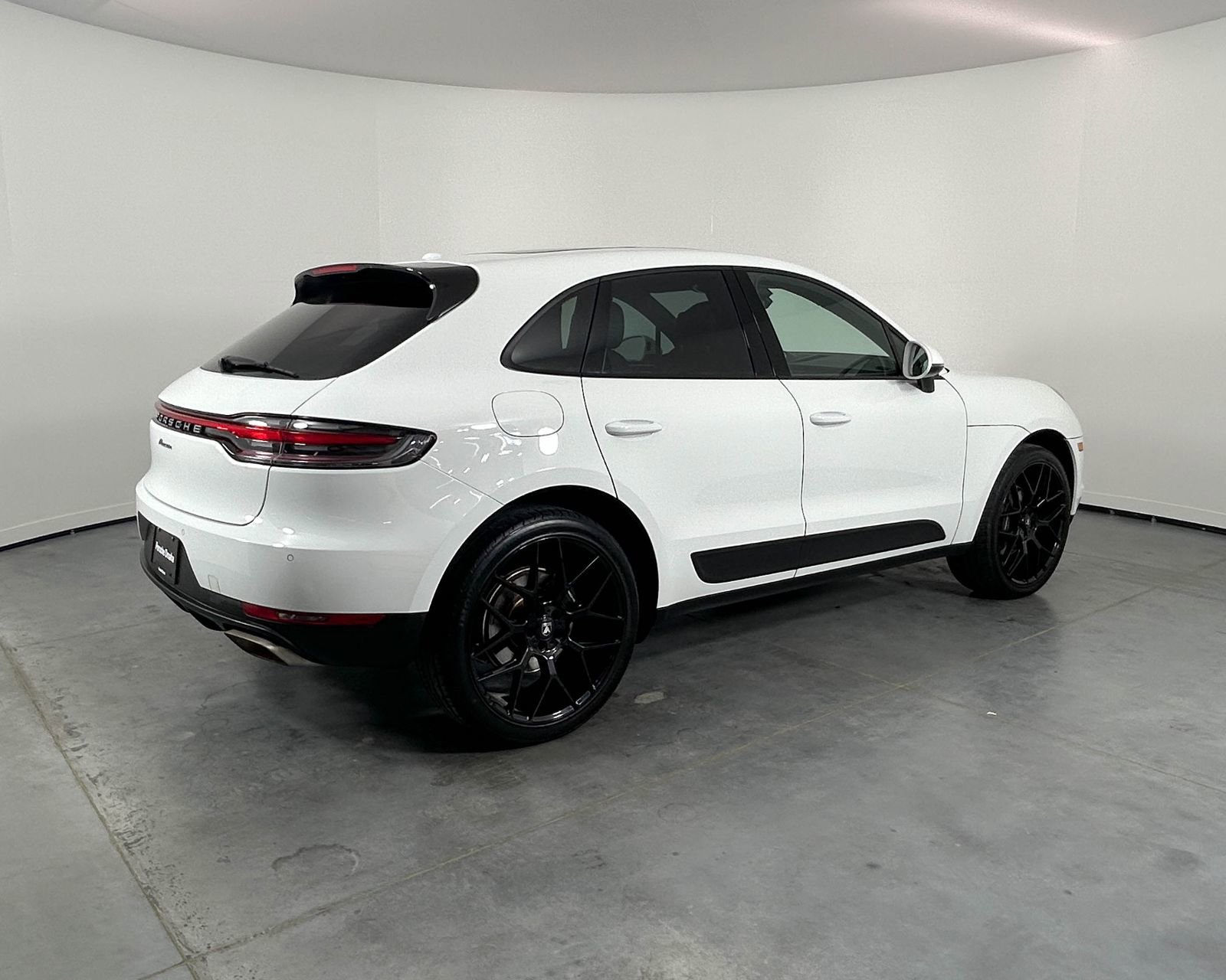 Used 2021 Porsche Macan image 7