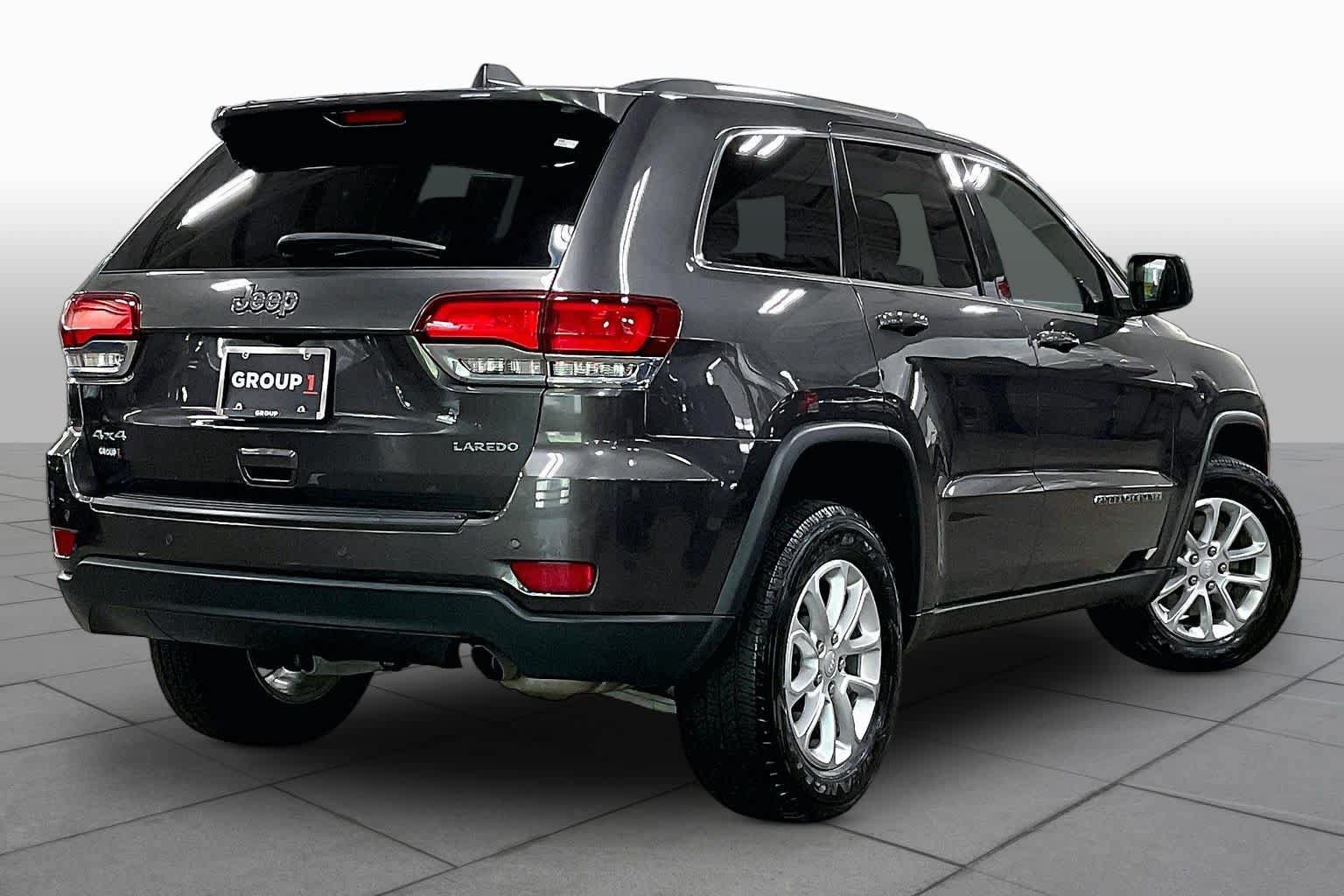 Used 2021 Jeep Grand Cherokee Laredo AWD/4WD image 13