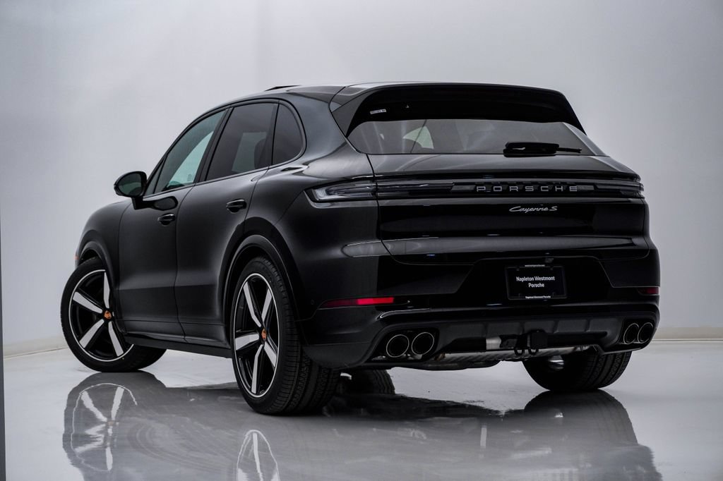 New 2026 Porsche Cayenne S AWD/4WD image 3