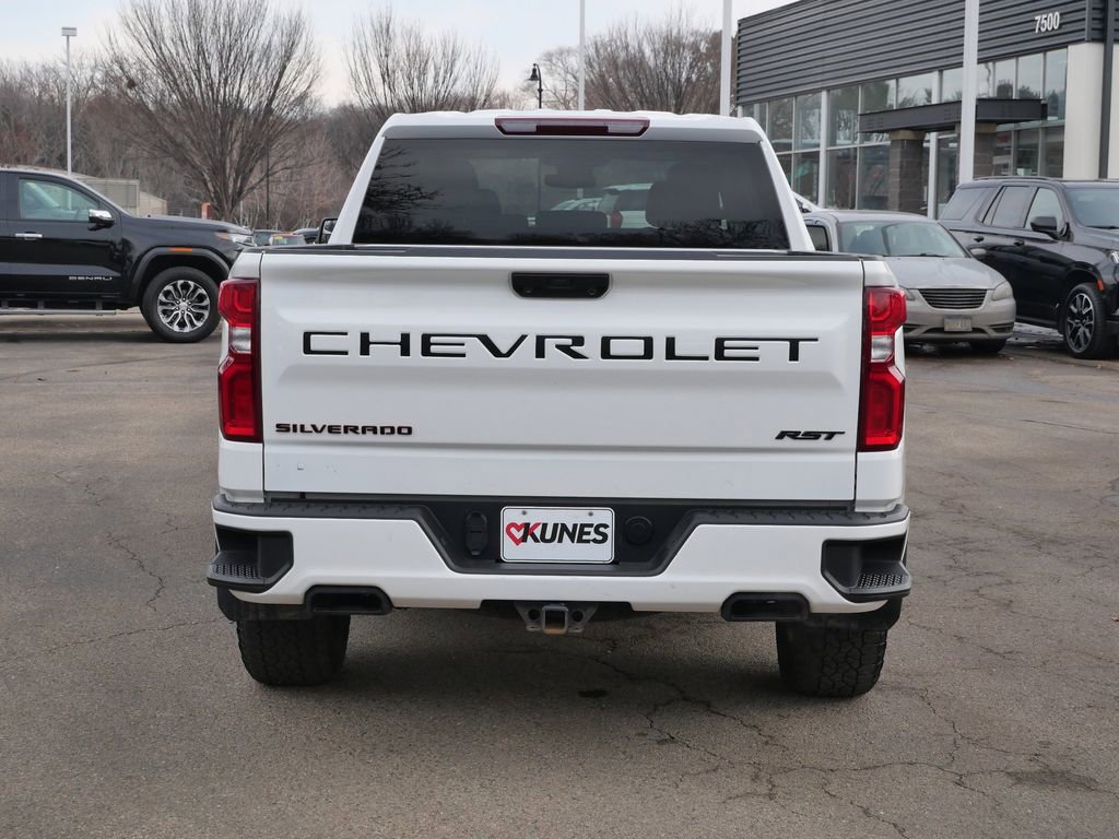 Used 2023 Chevrolet Silverado 1500 RST w/ Redline Edition AWD/4WD image 8