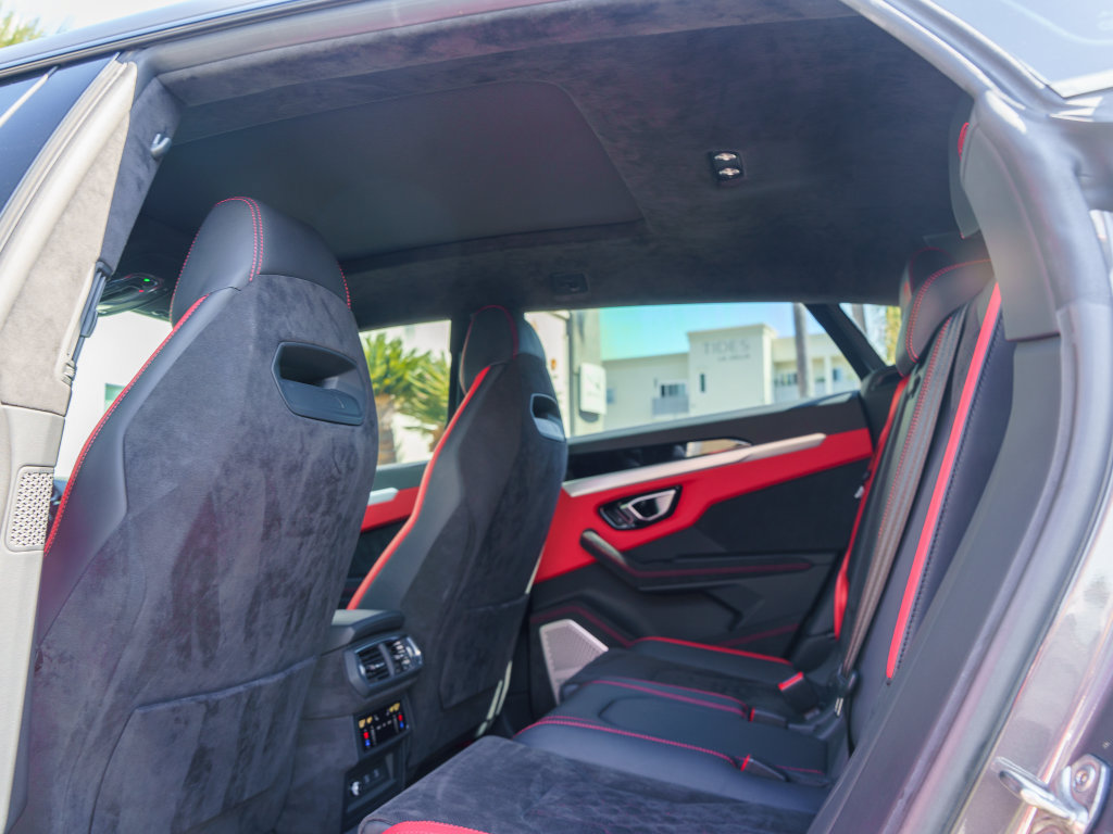 Used 2023 Lamborghini Urus S AWD/4WD image 17