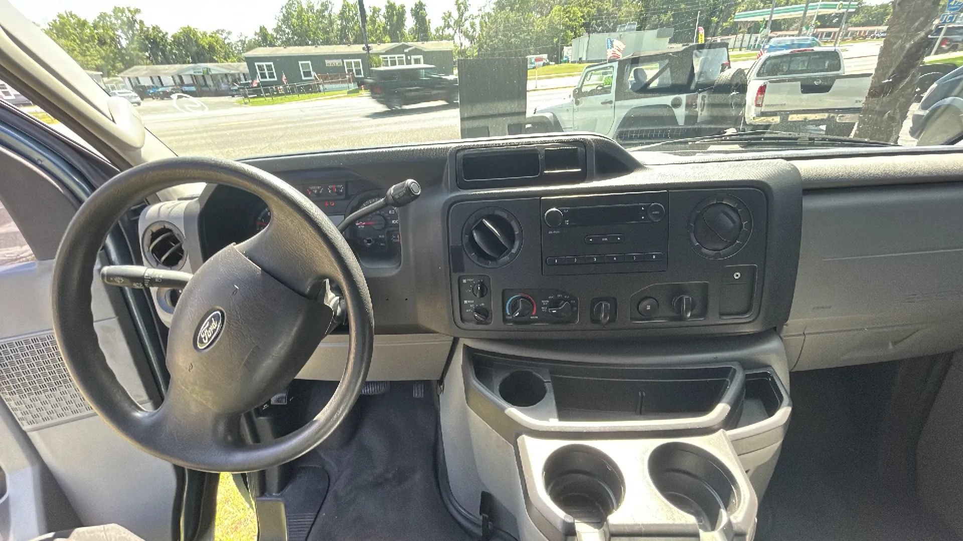 Used 2013 Ford E-150 and Econoline 150 Wagon w/ PWR Windows & Locks Group RWD image 12