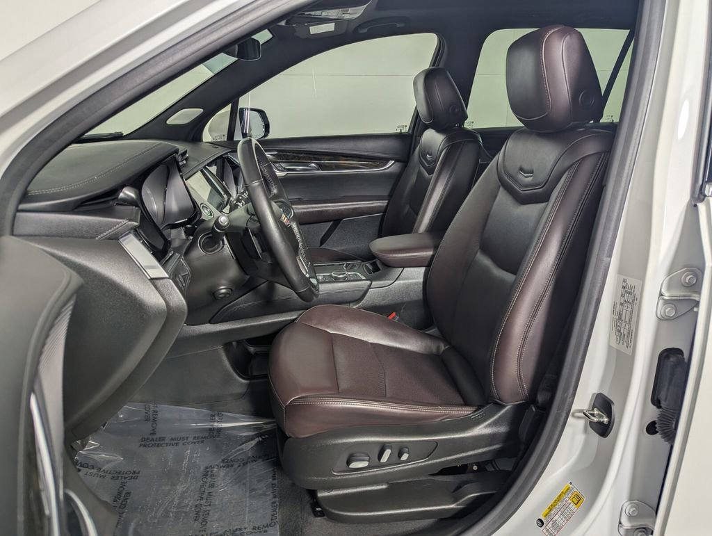Used 2021 Cadillac XT6 Premium Luxury w/ LPO, Floor Liner Package image 12