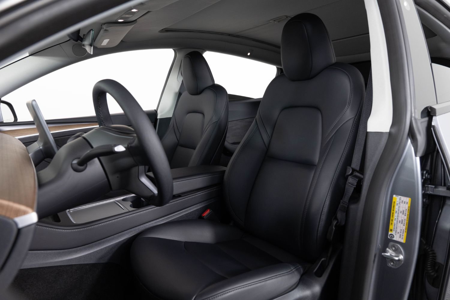 Used 2025 Tesla Model Y Long Range image 16