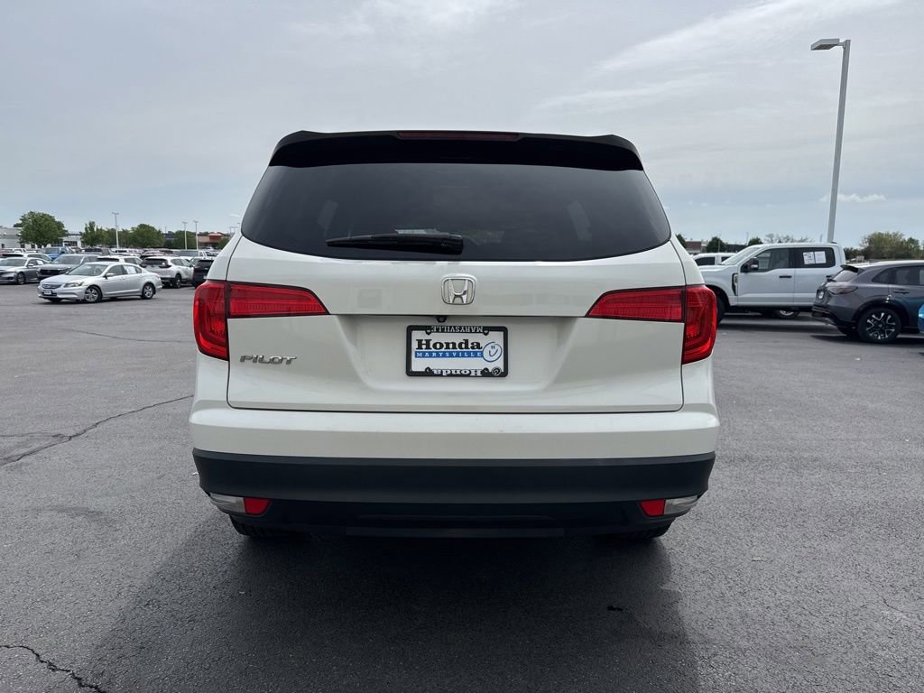 Used 2017 Honda Pilot LX image 6