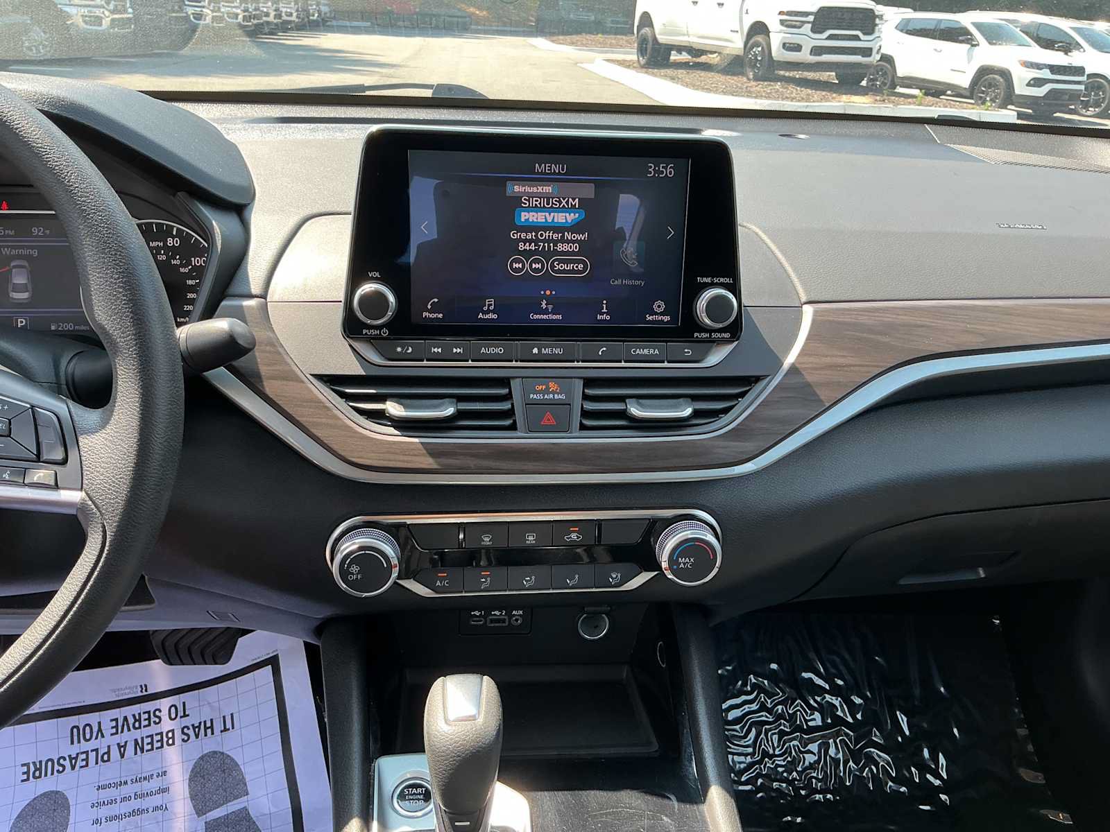 Used 2024 Nissan Altima 2.5 SV AWD/4WD image 19