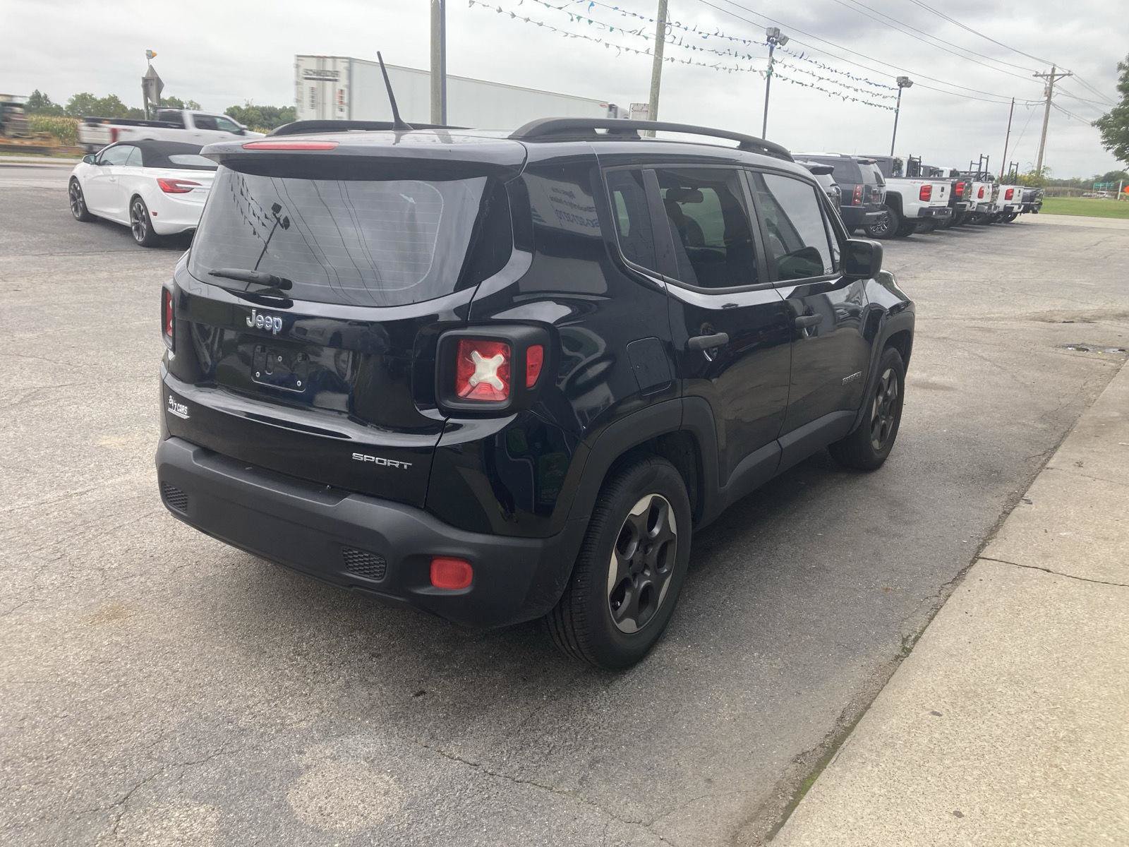 Used 2015 Jeep Renegade Sport w/ Power & Air Group FWD image 7
