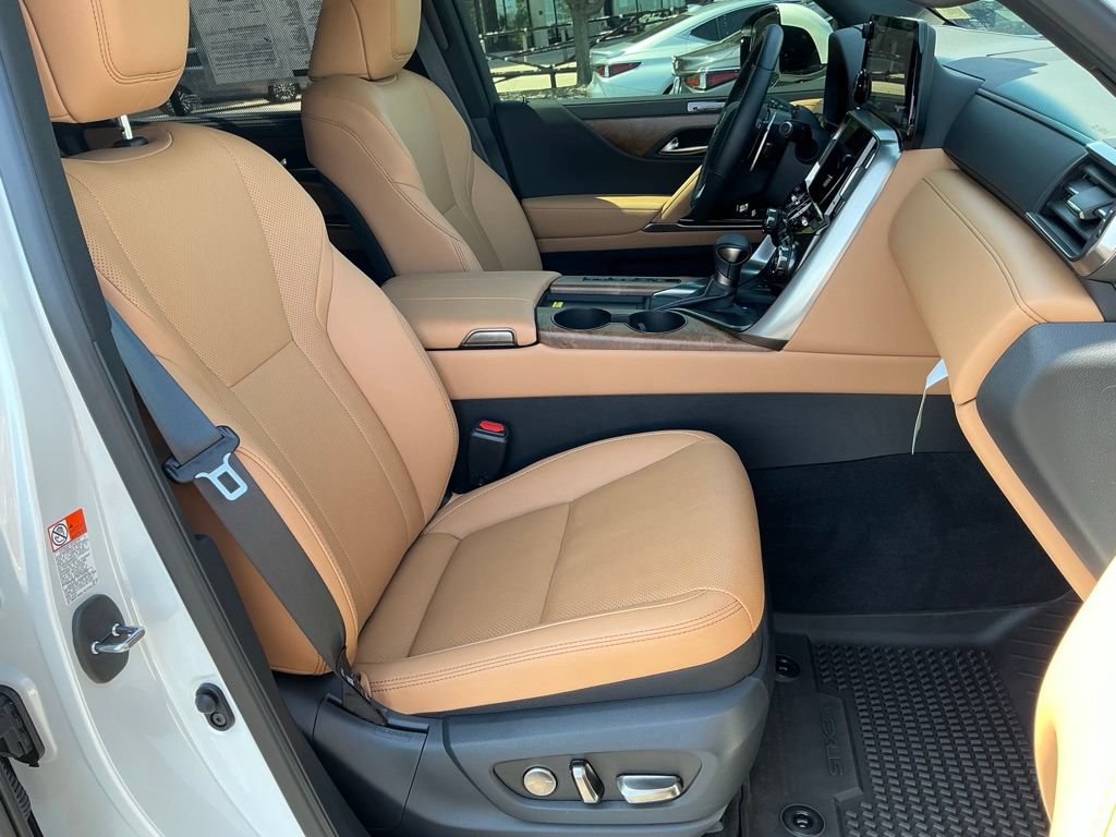Certified 2026 Lexus LX 600 4WD w/ Accessory Package (2T) image 24