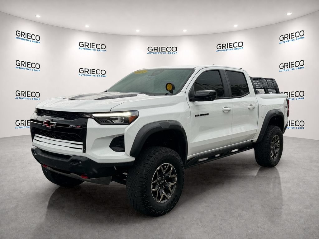 Certified 2024 Chevrolet Colorado ZR2 w/ ZR2 Convenience Package III AWD/4WD image 3
