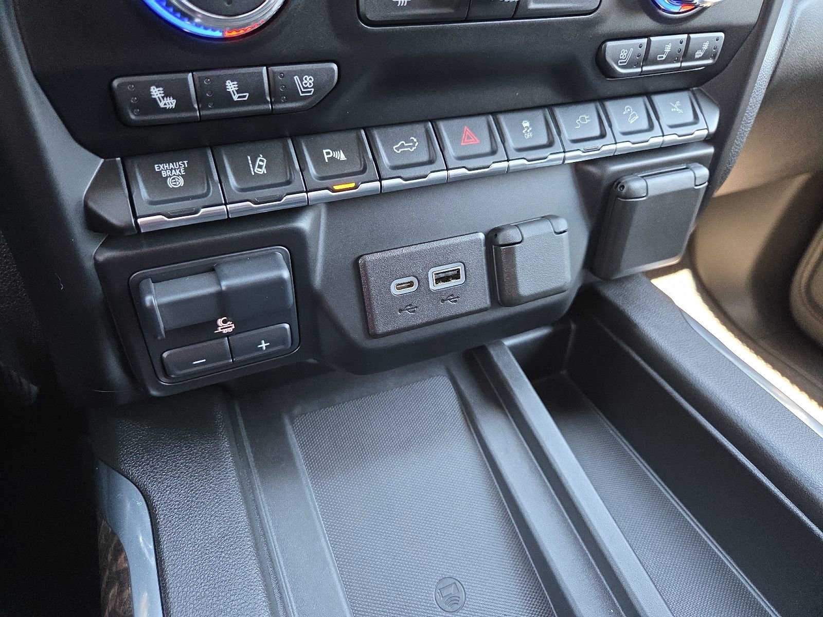 Used 2021 GMC Sierra 3500 Denali w/ Denali Ultimate Package image 22