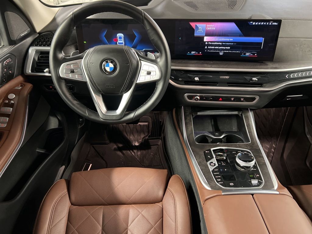 Used 2023 BMW X7 xDrive40i w/ Premium Package image 8