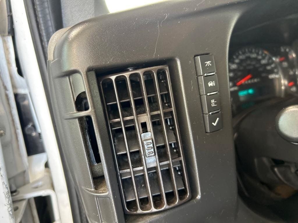 Used 2020 GMC Savana 2500 w/ Driver Convenience Package RWD image 17