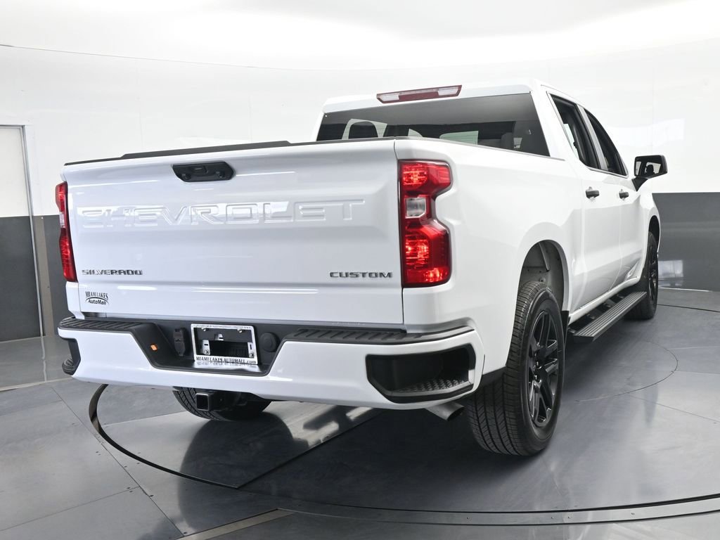 Used 2025 Chevrolet Silverado 1500 Custom image 5