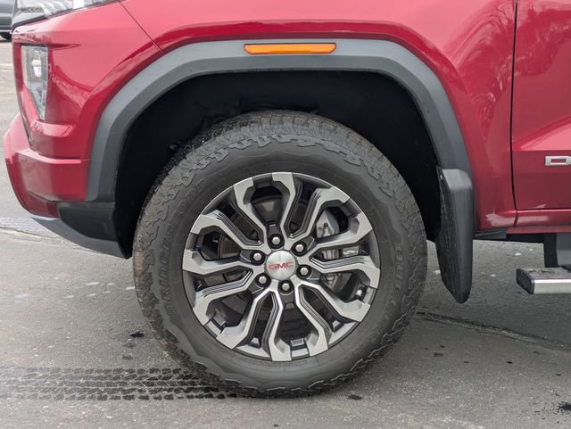 Used 2023 GMC Canyon Denali image 10