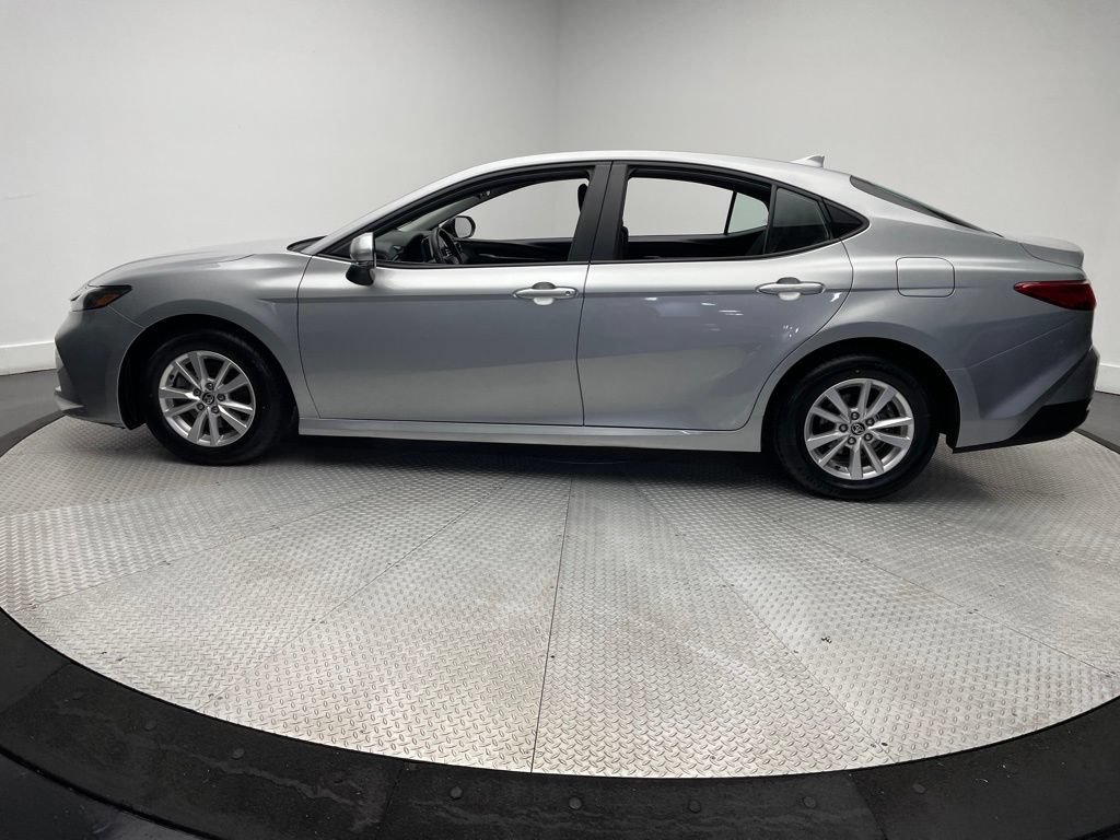 Used 2025 Toyota Camry LE FWD image 8