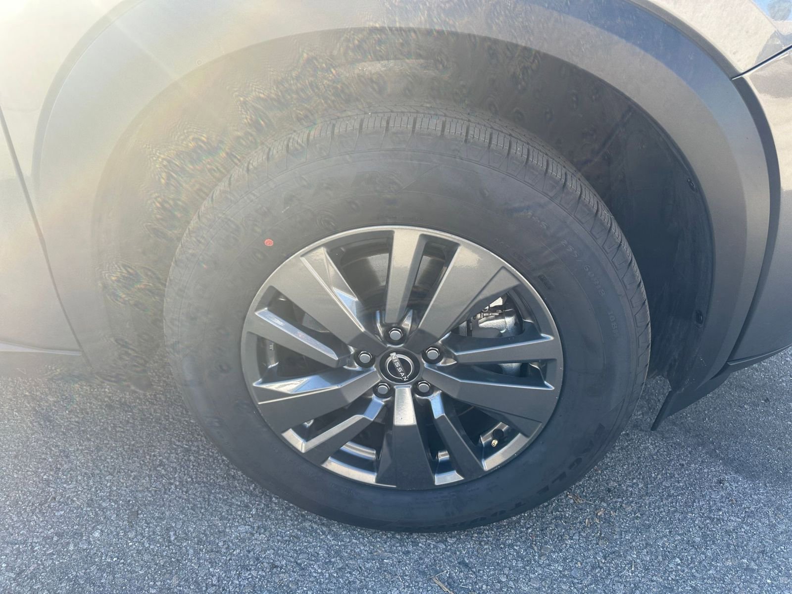 Used 2025 Nissan Pathfinder SV image 33