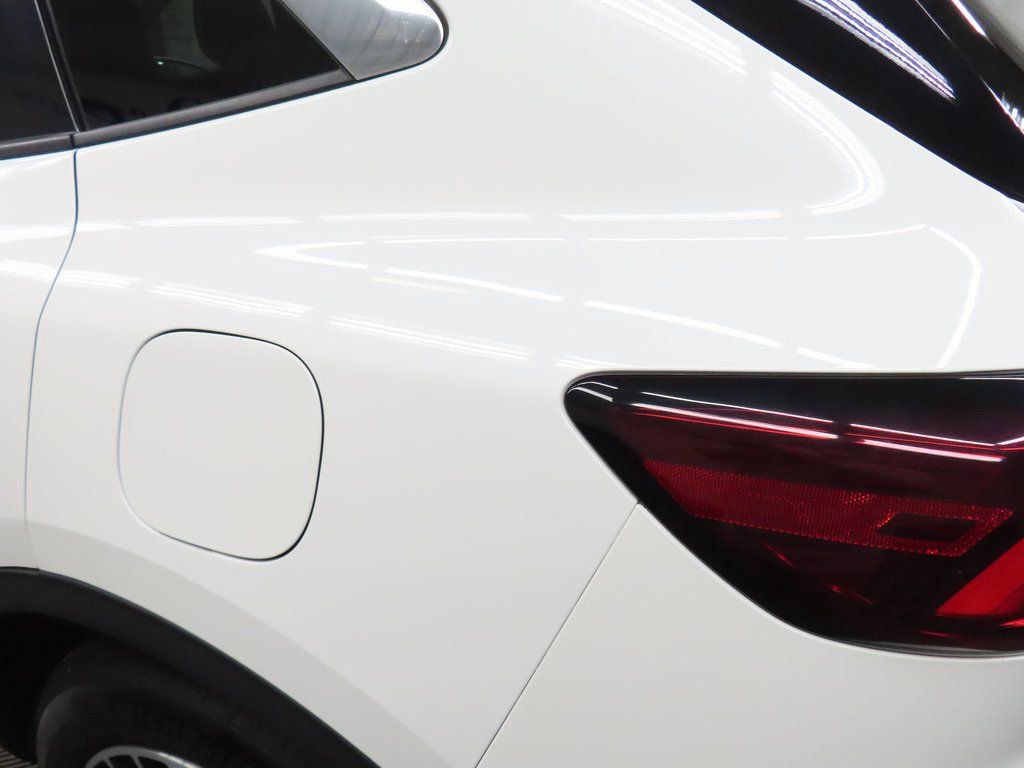 Used 2023 Ford Escape SE image 40