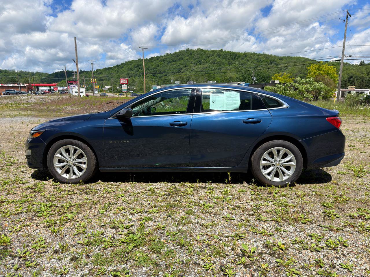 Used 2022 Chevrolet Malibu LT FWD image 4