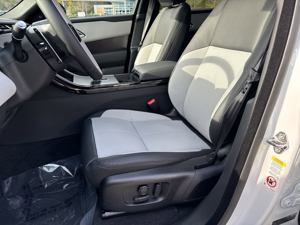 New 2026 Land Rover Range Rover Velar Dynamic SE image 9