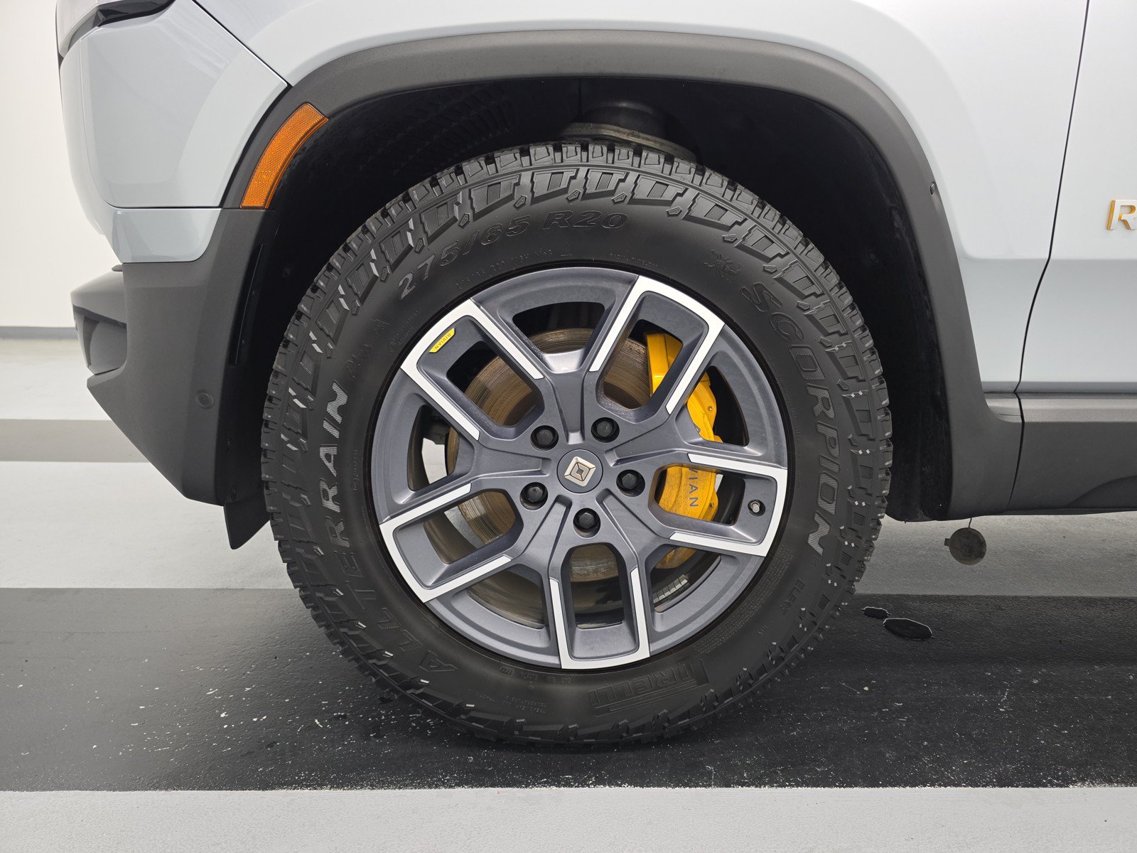 Used 2022 Rivian R1T Adventure AWD/4WD image 9