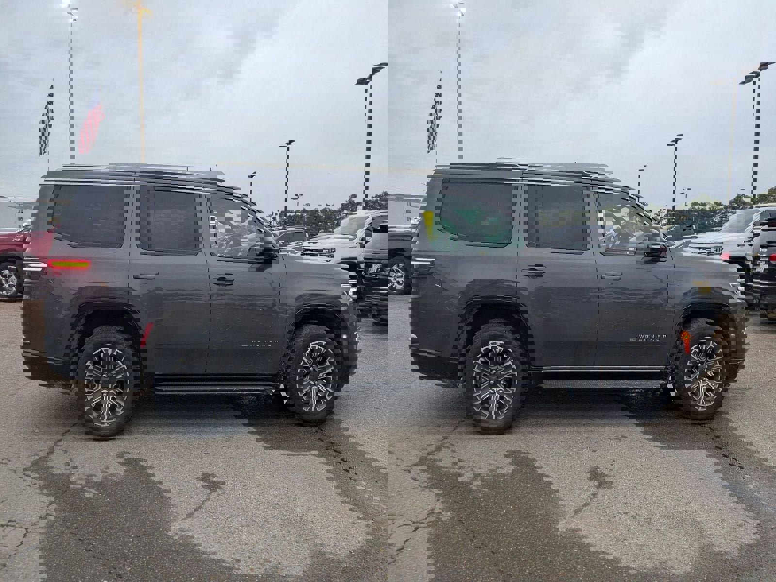 Used 2024 Jeep Wagoneer Series II image 36