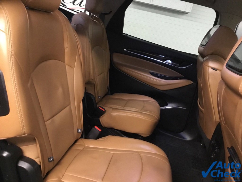 Used 2018 Buick Enclave Essence AWD/4WD image 33