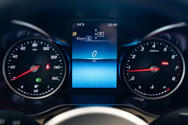 Used 2021 Mercedes-Benz GLC 300 4MATIC image 17
