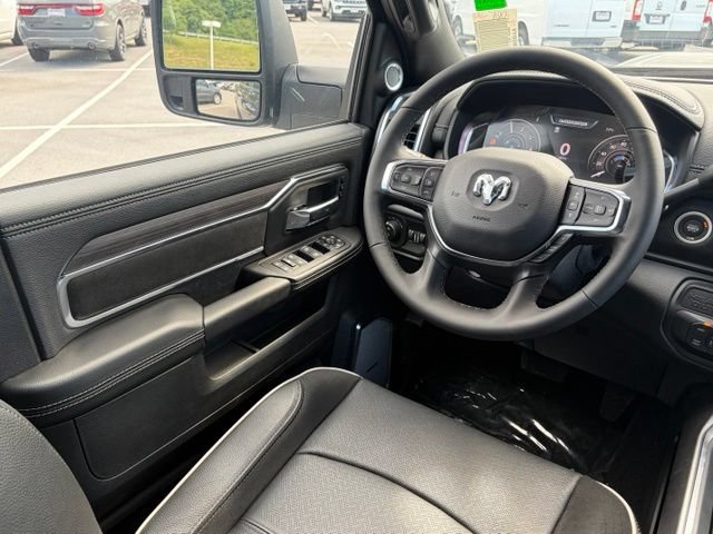 New 2026 RAM 2500 Laramie AWD/4WD image 32