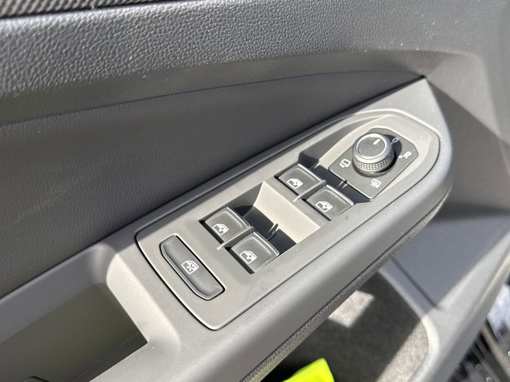 New 2026 Volkswagen GTI SE FWD image 22