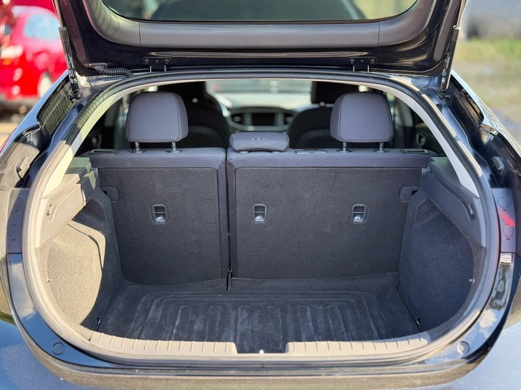 Used 2017 Hyundai Ioniq SEL image 28