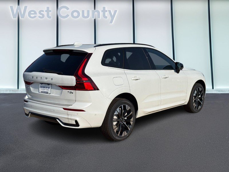 New 2026 Volvo XC60 T8 Plus w/ Climate Package AWD/4WD image 3