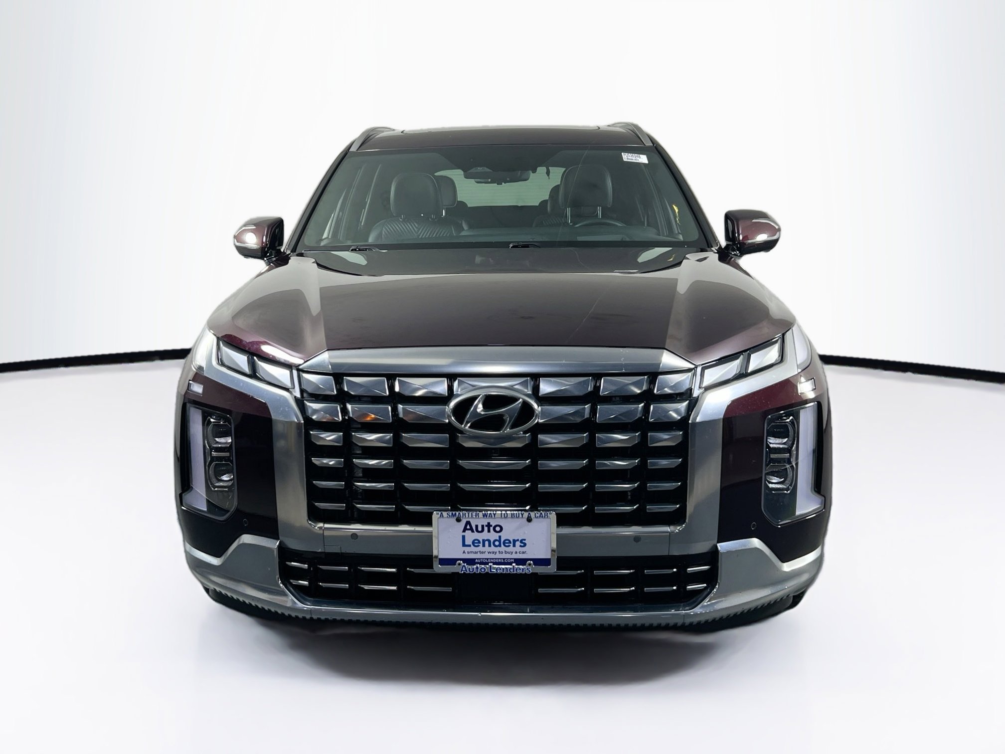 Used 2023 Hyundai Palisade Calligraphy image 2