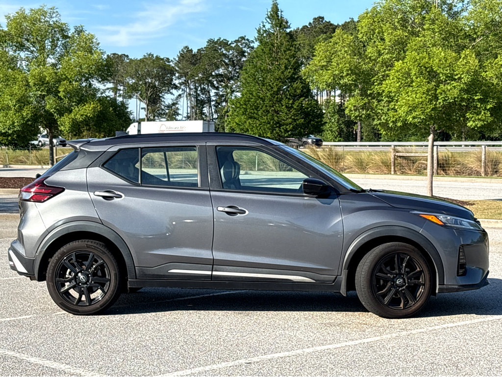 Used 2022 Nissan Kicks SR w/ Premium Package FWD image 21