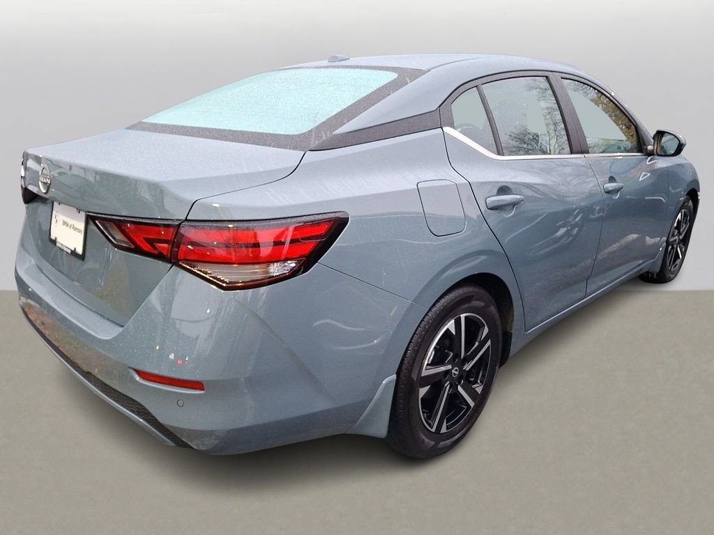 Used 2025 Nissan Sentra SV image 3