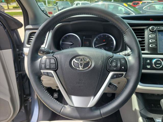 Certified 2018 Toyota Highlander XLE FWD image 19