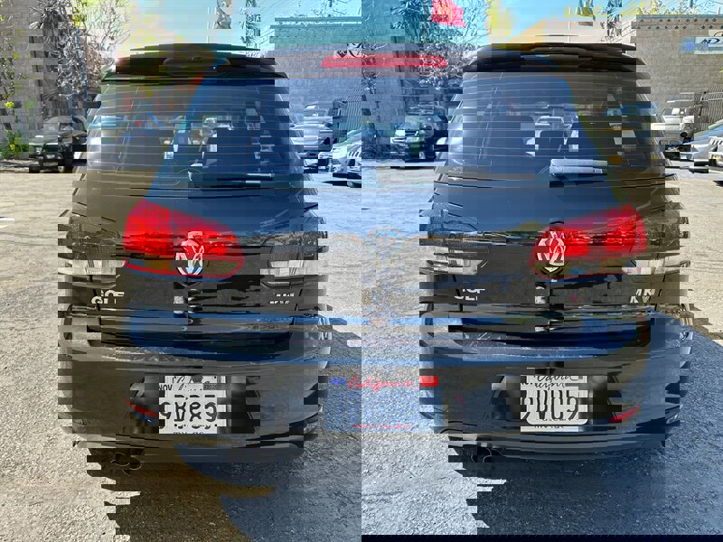 Used 2013 Volkswagen Golf 4-Door image 6