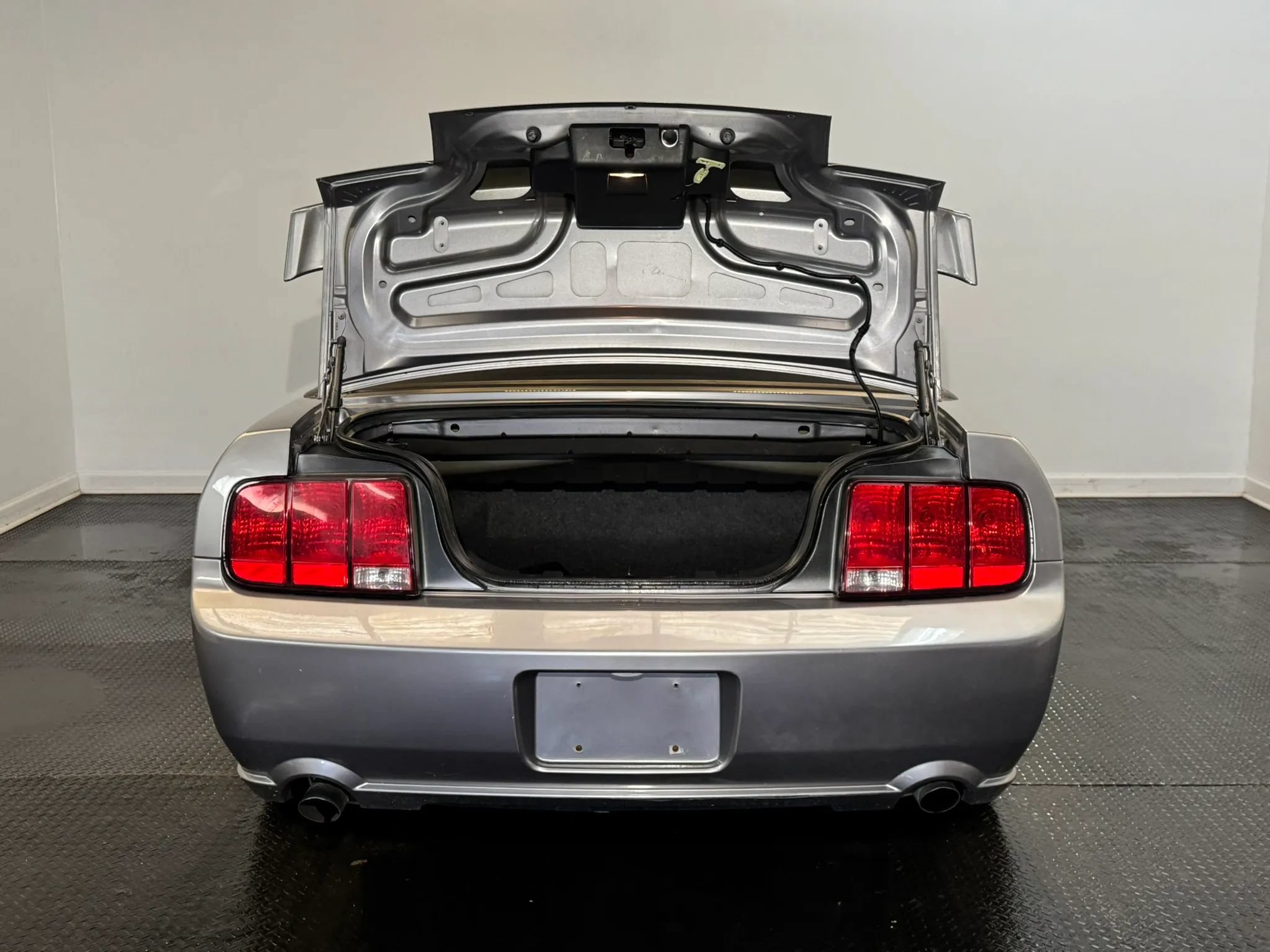 Used 2006 Ford Mustang GT Premium RWD image 31